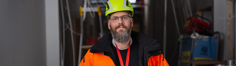 Porträtt på Kristoffer, projektledare inom fastighet