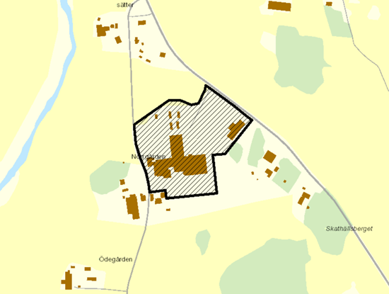 Planområdet markerat på karta. Området omfattar befintliga byggnader och ianspråktagna ytor för infart, parkering, körvägar och utemiljö.