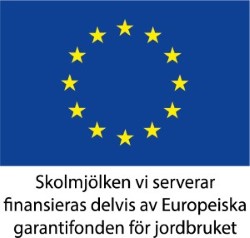 EU-logotyp med text: Skolmjölken vi serverar finansieras delvis av Europiska garantifonden för jordbruket
