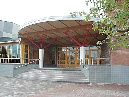Lagmansskolan i Mjölby, entrén.