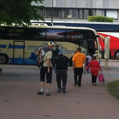 Vadstena Buss och chauffören Sven körde oss till och från Linköping. I morrn åker vi igen, det är kul att va på turné.